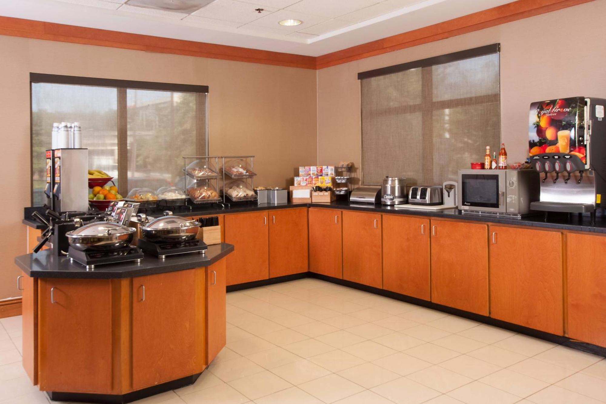 Fairfield Inn And Suites Atlanta Airport South/Sullivan Road College Park Екстер'єр фото