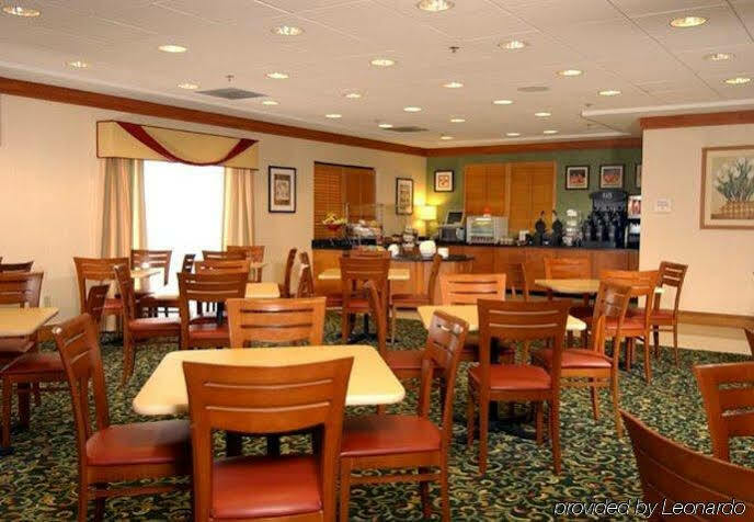 Fairfield Inn And Suites Atlanta Airport South/Sullivan Road College Park Екстер'єр фото